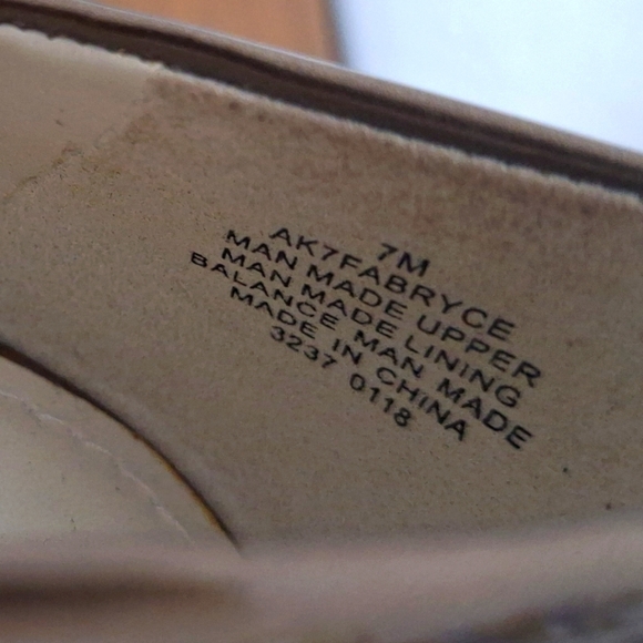 Ann Klein synthetic heels in metallic taupe Womens Shoes Size 7M - Picture 8 of 8